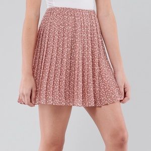 Hollister, Ultra high rise, Pink floral pleated skirt